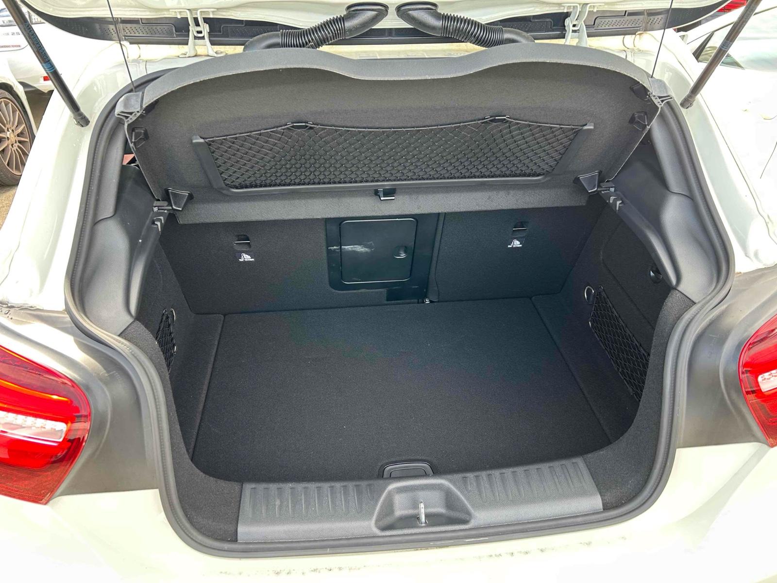 MERCEDES BENZ BENZ A CLASS A250 SPORT Image 16