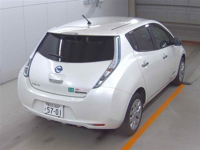 NISSAN LEAF S Image 5