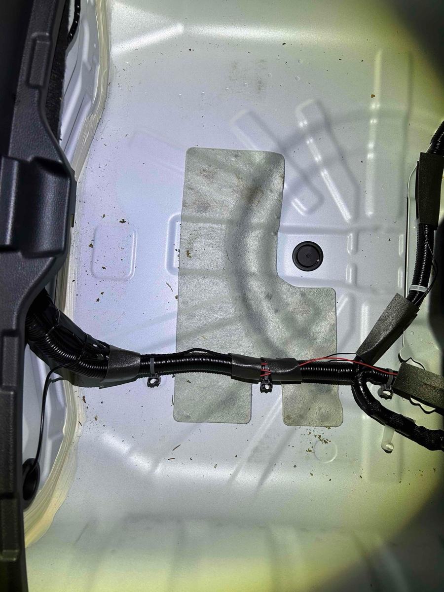 NISSAN KICKS 5D X TWO TONE INTERIOR EDITION Image 18