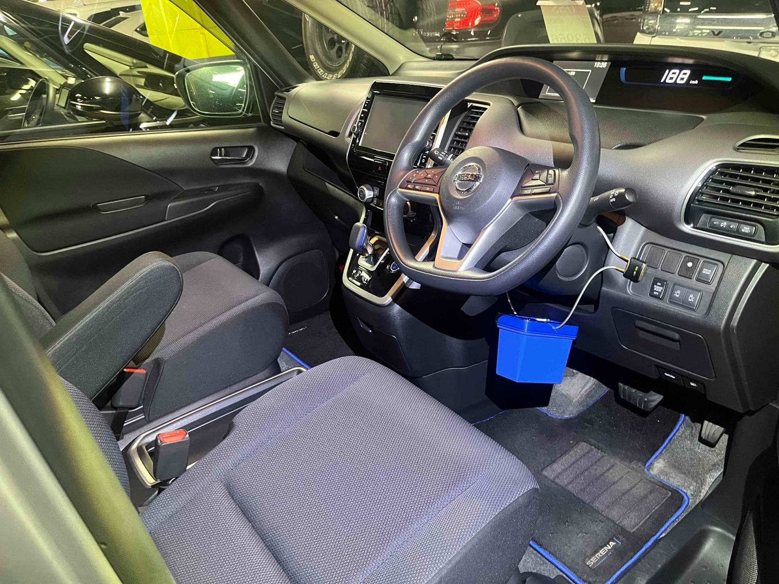 NISSAN SERENA 5D E-POWER XV Image 5