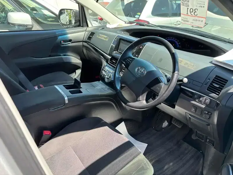 TOYOTA ESTIMA HYBRID AERAS 4WD Image 11