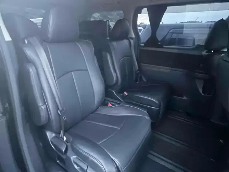 TOYOTA VELLFIRE 2.4Z Image 10