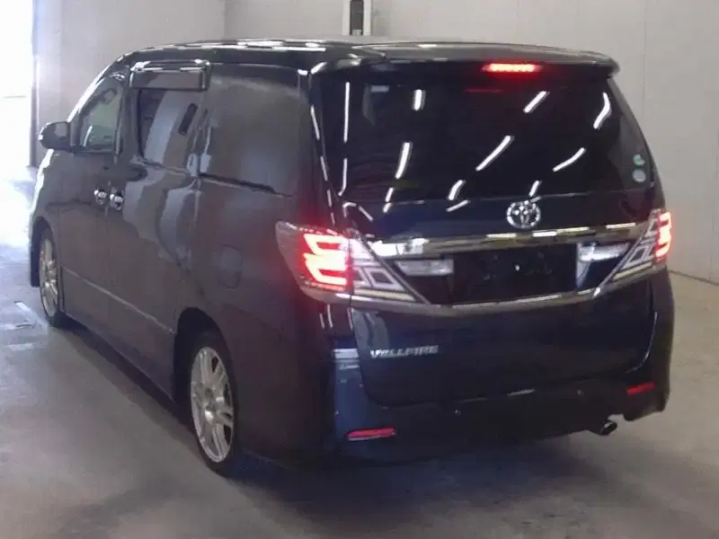 TOYOTA VELLFIRE 2.4Z Image 4