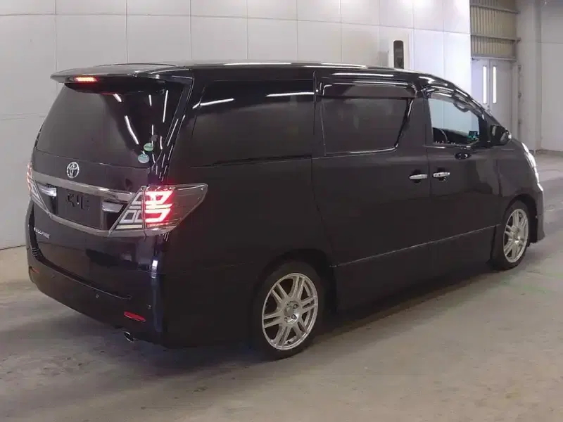 TOYOTA VELLFIRE 2.4Z Image 7