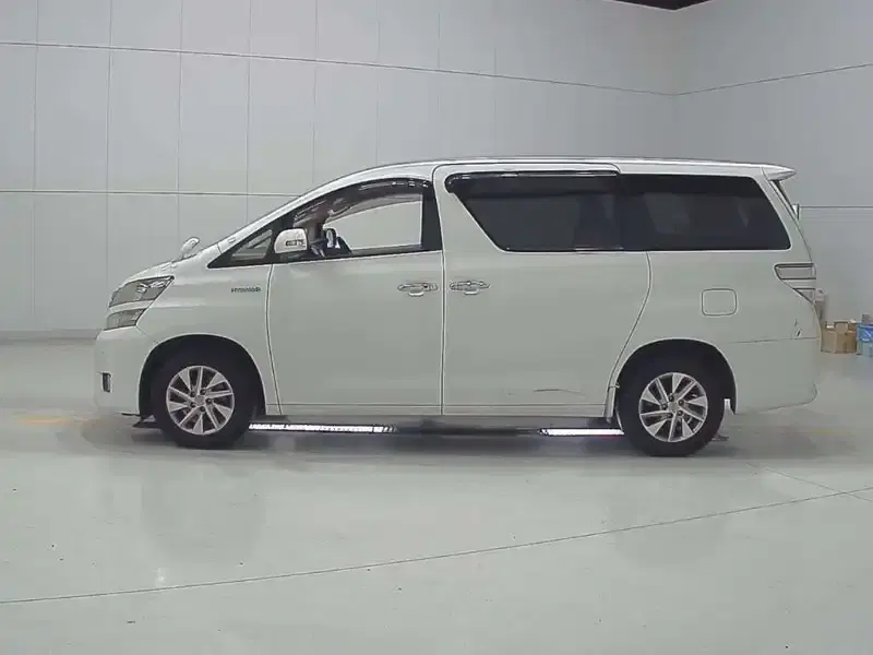 TOYOTA VELLFIRE HYBRID X 4WD Image 5