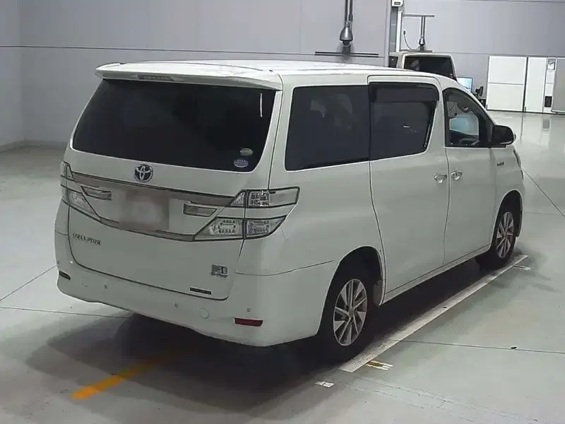 TOYOTA VELLFIRE HYBRID X 4WD Image 2