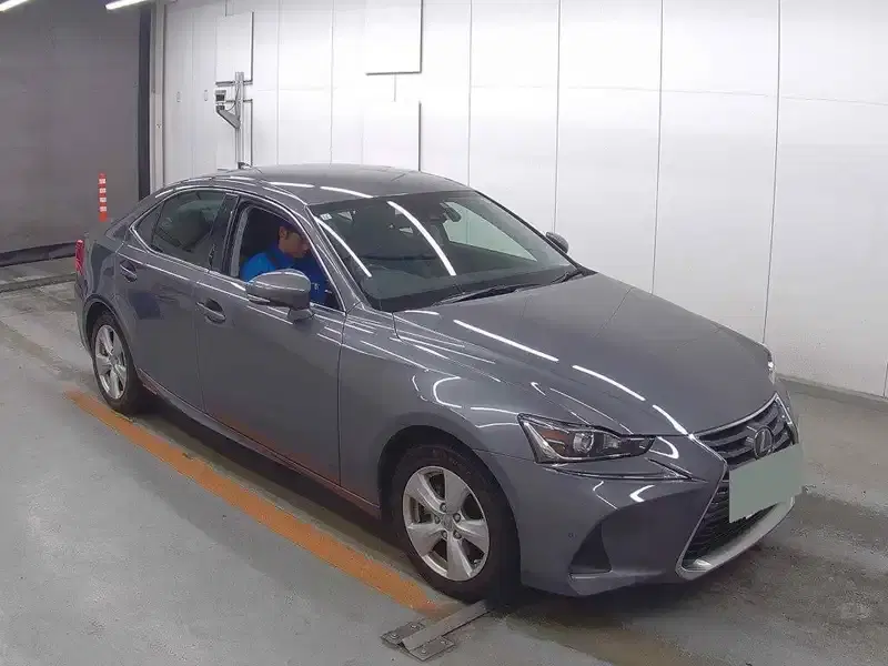 LEXUS IS 4D IS300H Image 3