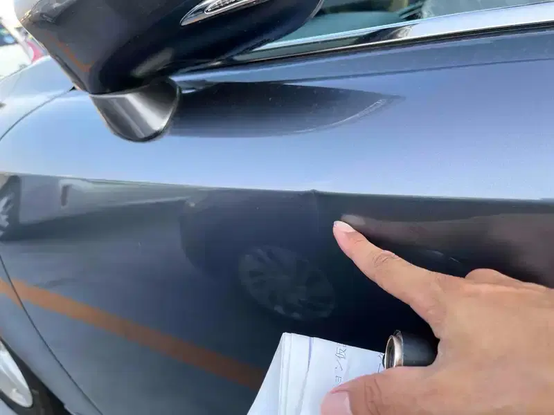 LEXUS IS 4D IS300H Image 17