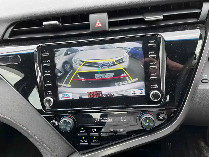 TOYOTA CAMRY X Image 13