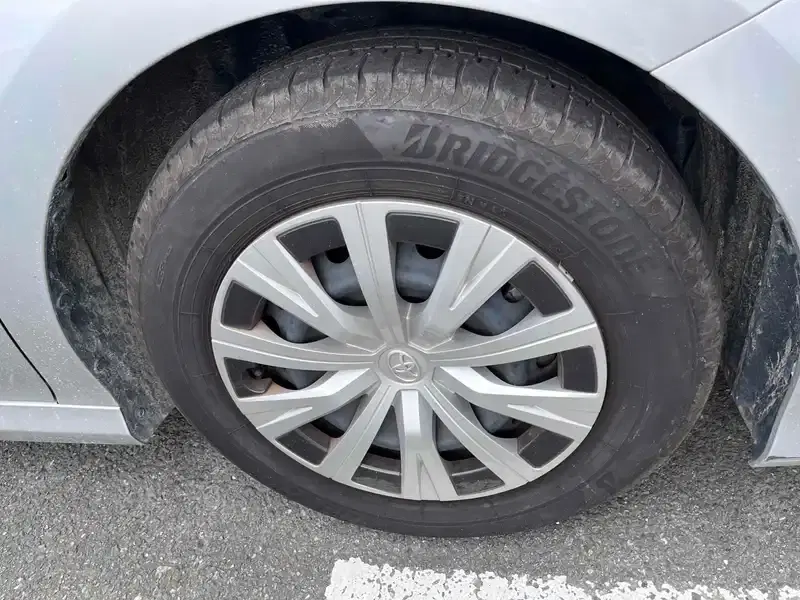 TOYOTA CAMRY X Image 16