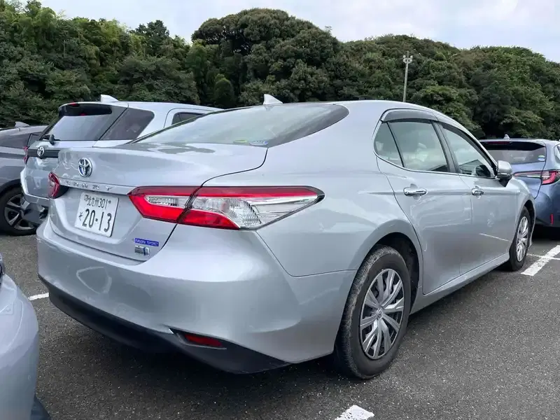 TOYOTA CAMRY X Image 2