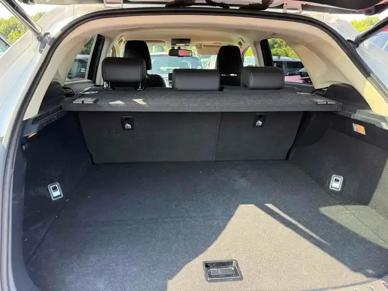 LEXUS NX NX300H I PACKAGE Image 15