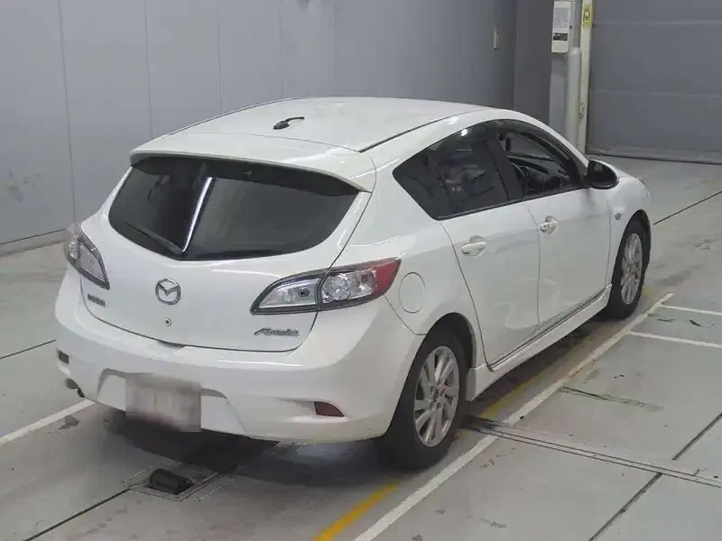 MAZDA AXELA SPORTS 15S Image 2