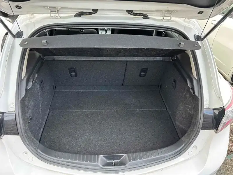 MAZDA AXELA SPORTS 15S Image 17