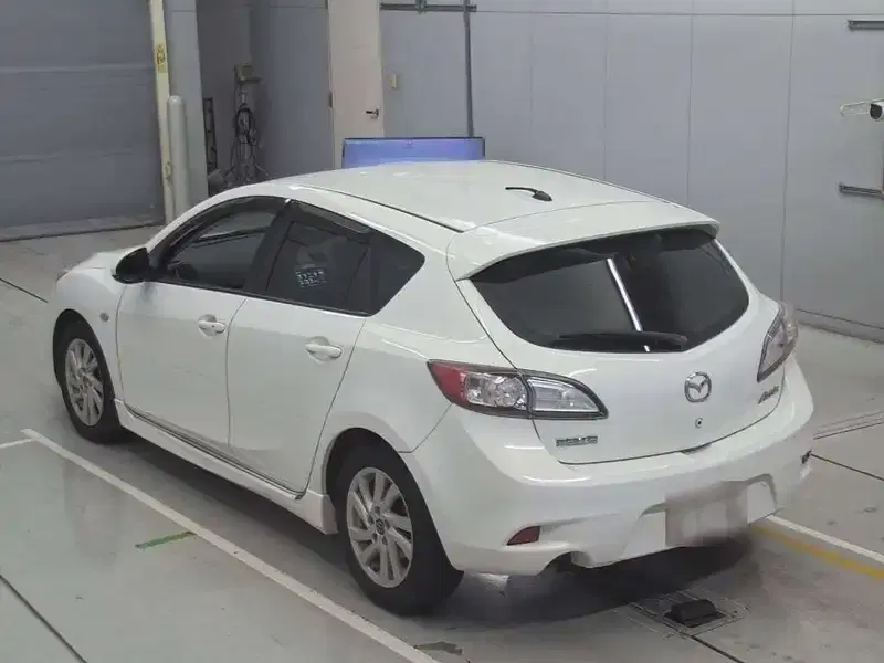 MAZDA AXELA SPORTS 15S Image 7