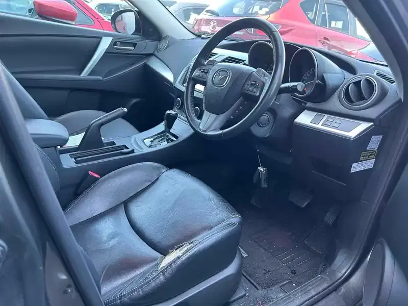 MAZDA AXELA SPORTS ADVANCED STYLE Image 3