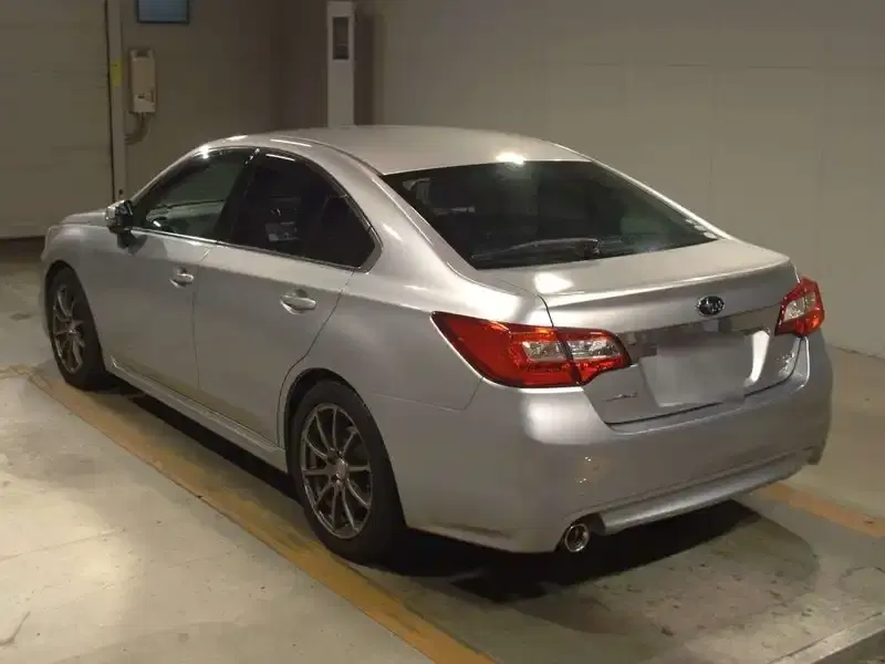 SUBARU LEGACY B4 LIMITED 4WD Image 7