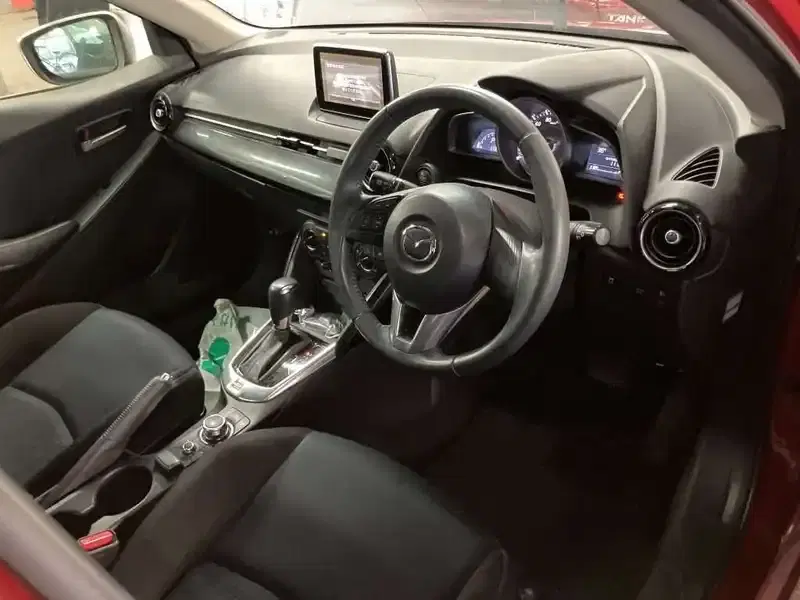 MAZDA DEMIO 13S Image 3