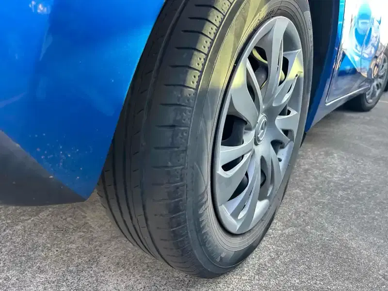 MAZDA DEMIO 13S Image 17