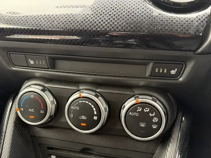 MAZDA DEMIO 15S Image 8