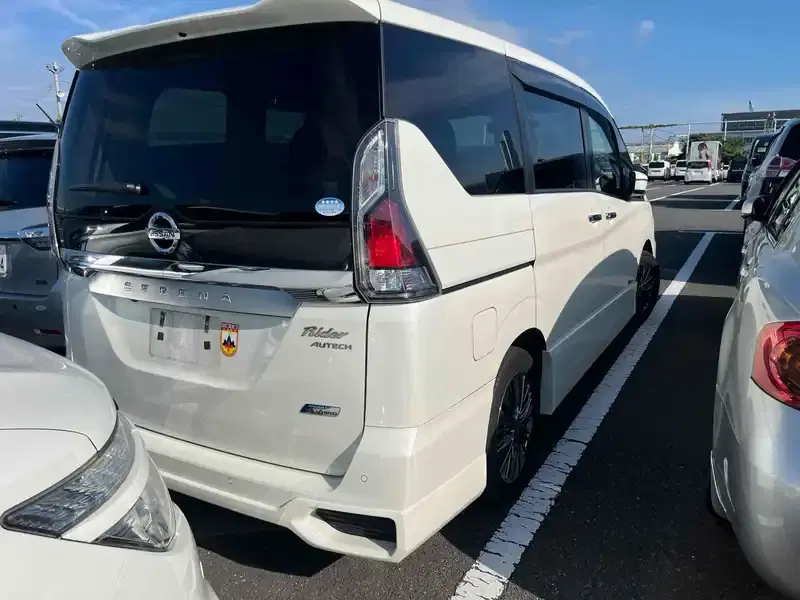 NISSAN SERENA RIDER PROPILOT Image 2