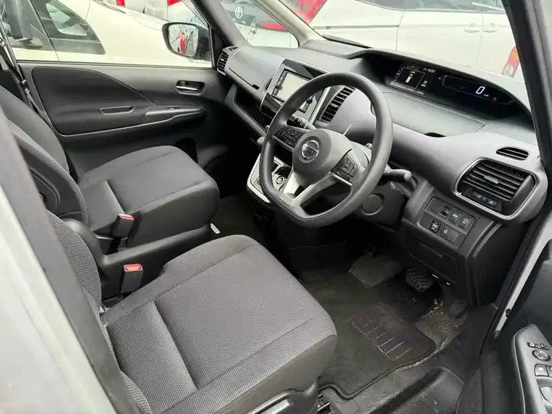 NISSAN SERENA X Image 3