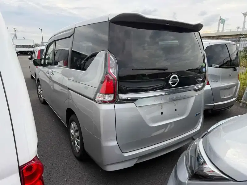 NISSAN SERENA X Image 2
