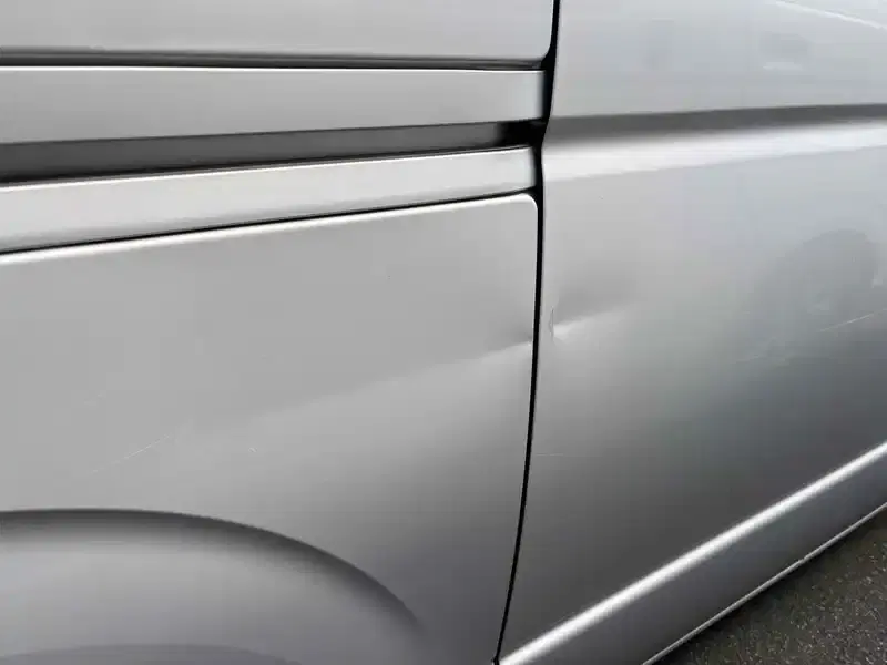 TOYOTA HIACE VAN DX Image 18