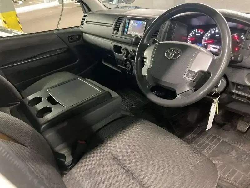 TOYOTA REGIUS ACE VAN LONGDX 4WD Image 3