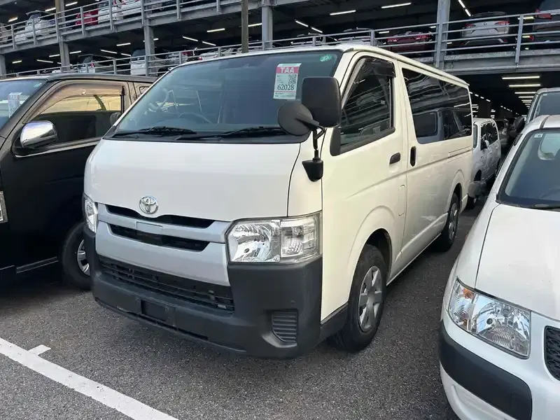 TOYOTA REGIUS ACE VAN LONGDX 4WD Image 1
