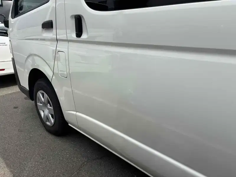 TOYOTA HIACE VAN 5D 4WD LONG DX Image 14