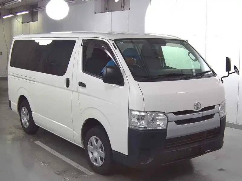2019 Toyota HIACE 192,000 km