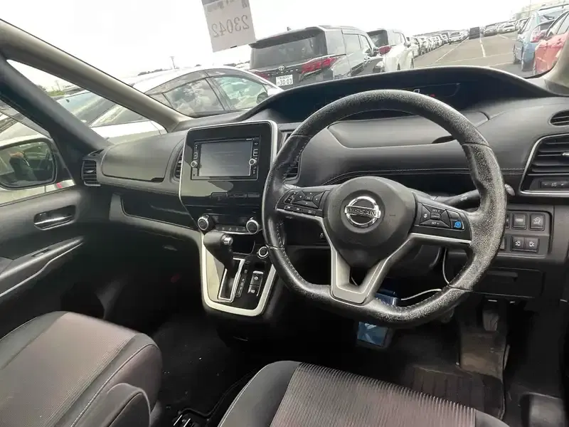 NISSAN SERENA HV 5D HIGHWAY STAR PROPILOT EDITION Image 10