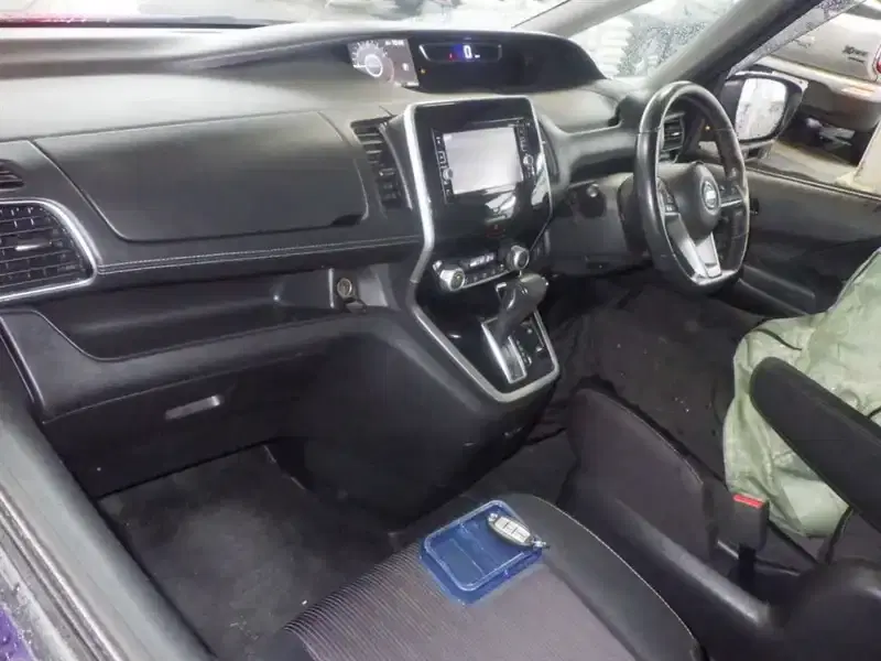 NISSAN SERENA HV 5D HIGHWAY STAR PROPILOT EDITION Image 5