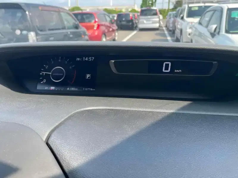 NISSAN SERENA HIGHWAY STAR G Image 6