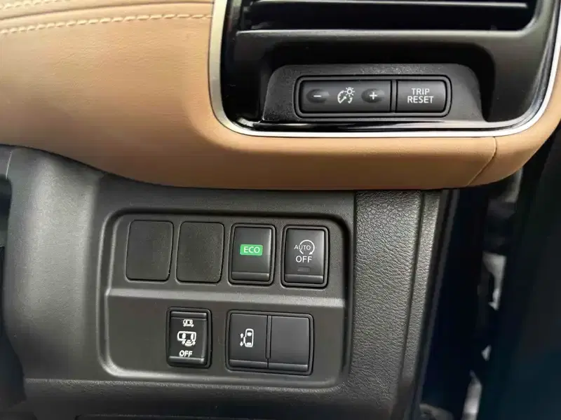 NISSAN SERENA HIGHWAY STAR Image 10