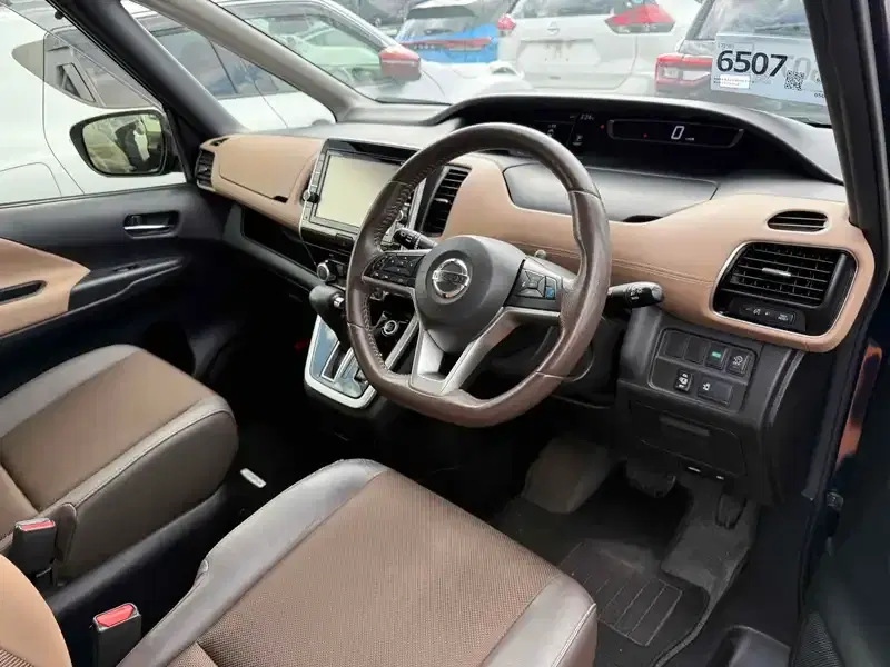 NISSAN SERENA HIGHWAY STAR Image 8