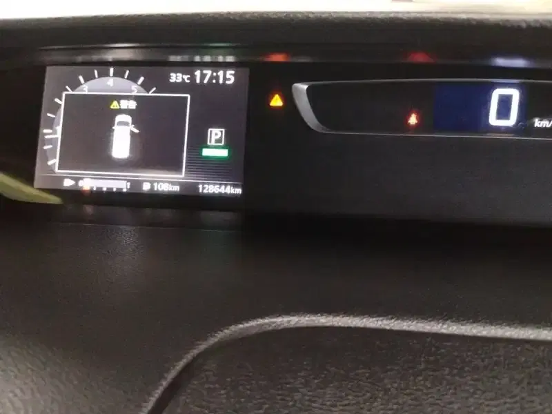 NISSAN SERENA 5D HIGHWAY STAR Image 6