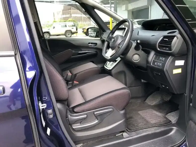 NISSAN SERENA HIGHWAY STAR G Image 5