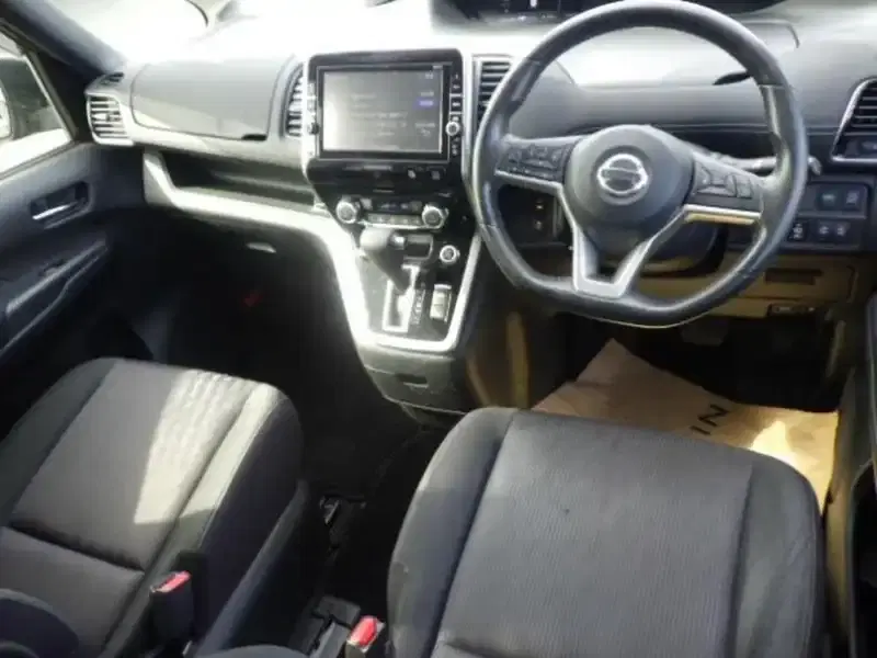 NISSAN SERENA HIGHWAY STAR V SELECTION PRO-PILOT Image 5