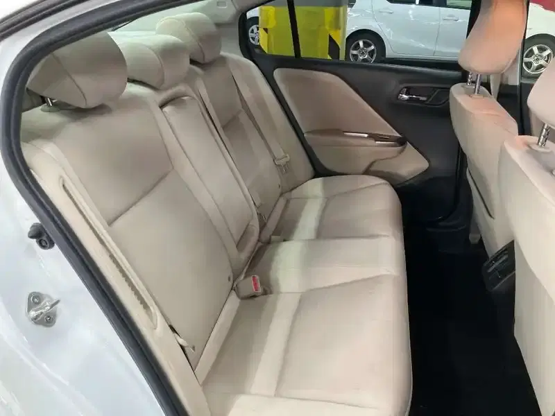 HONDA GRACE HYBRID LX Image 8