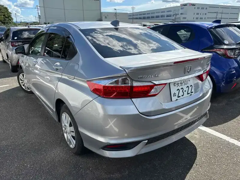 HONDA GRACE HYBRID DX Image 2