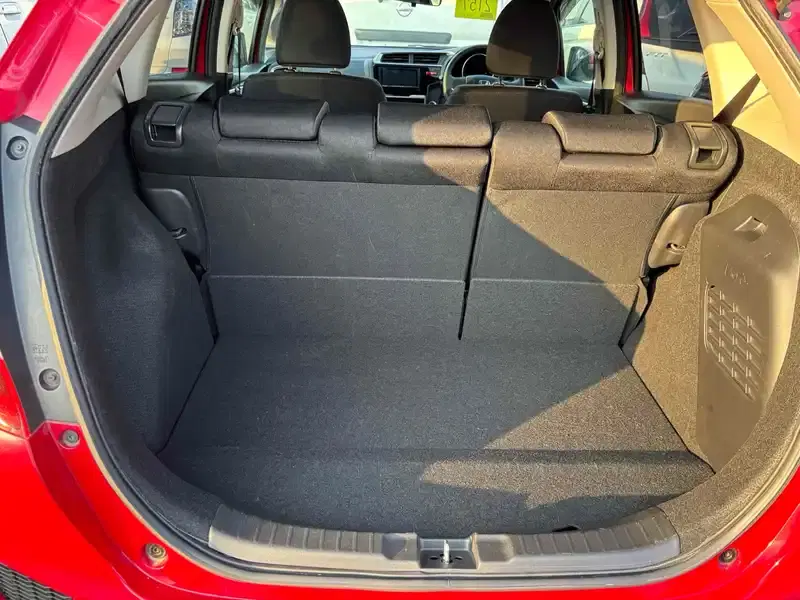 HONDA FIT HYBRID F-PACKAGE Image 7