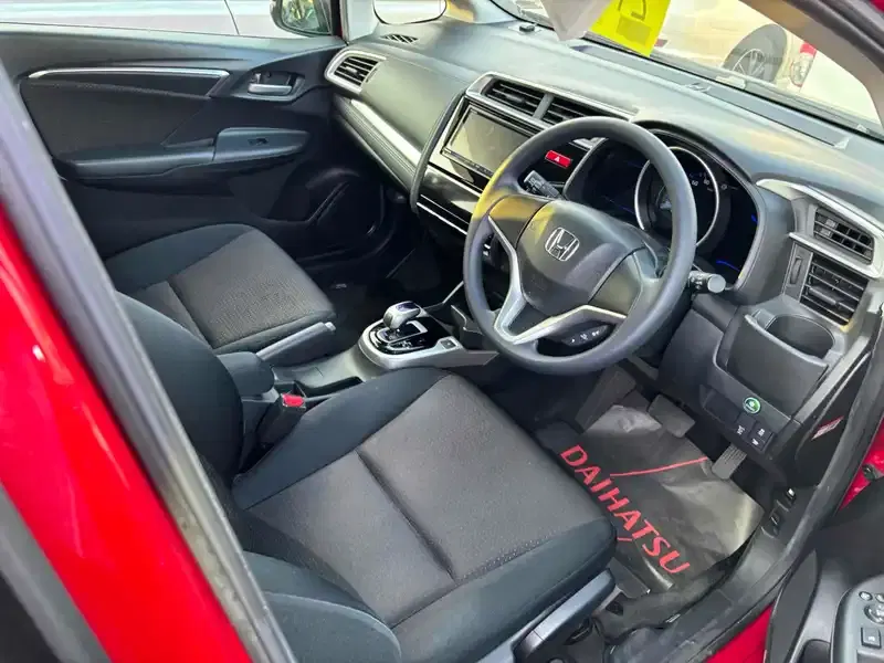 HONDA FIT HYBRID F-PACKAGE Image 5