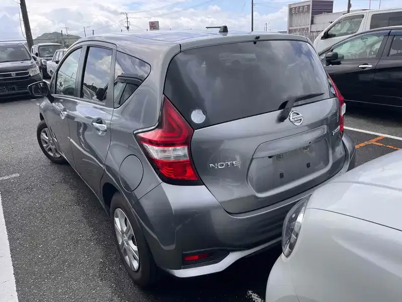 NISSAN NOTE E POWER Image 8