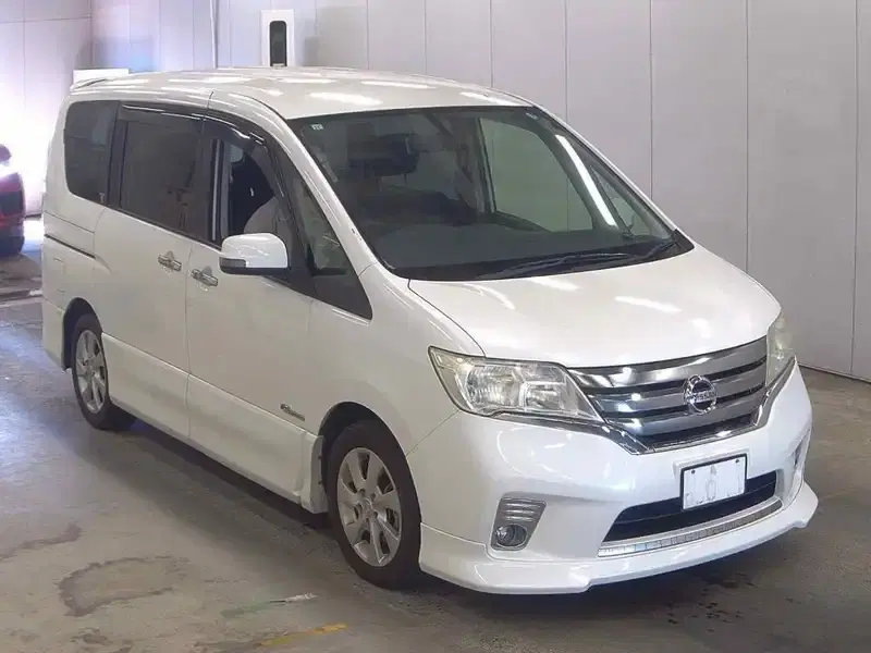 NISSAN SERENA 5D HIGHWAY STAR S-HYBRID V AERO M Image 1