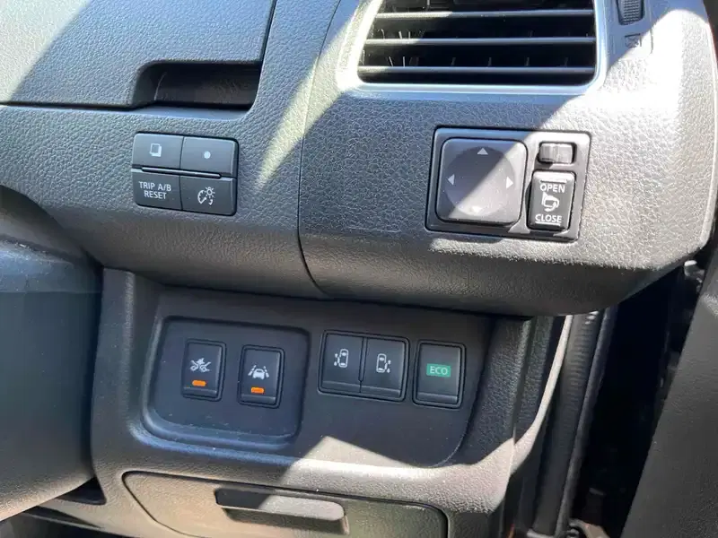 NISSAN SERENA HIGHWAY STAR V Image 11