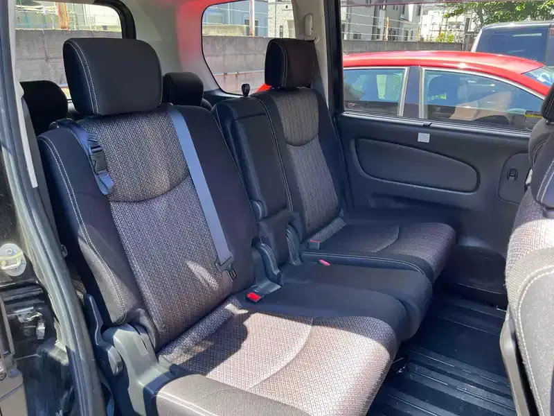 NISSAN SERENA HIGHWAY STAR V Image 13