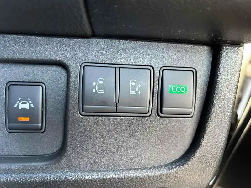 NISSAN SERENA 5D HIGHWAY STAR V SELECTOR + SAFE Image 6