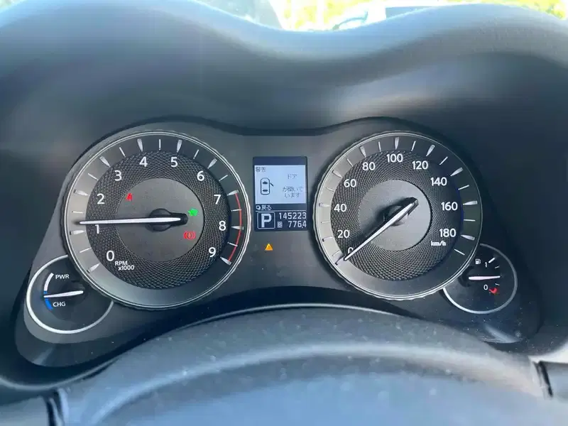 NISSAN FUGA HYBRID Image 12